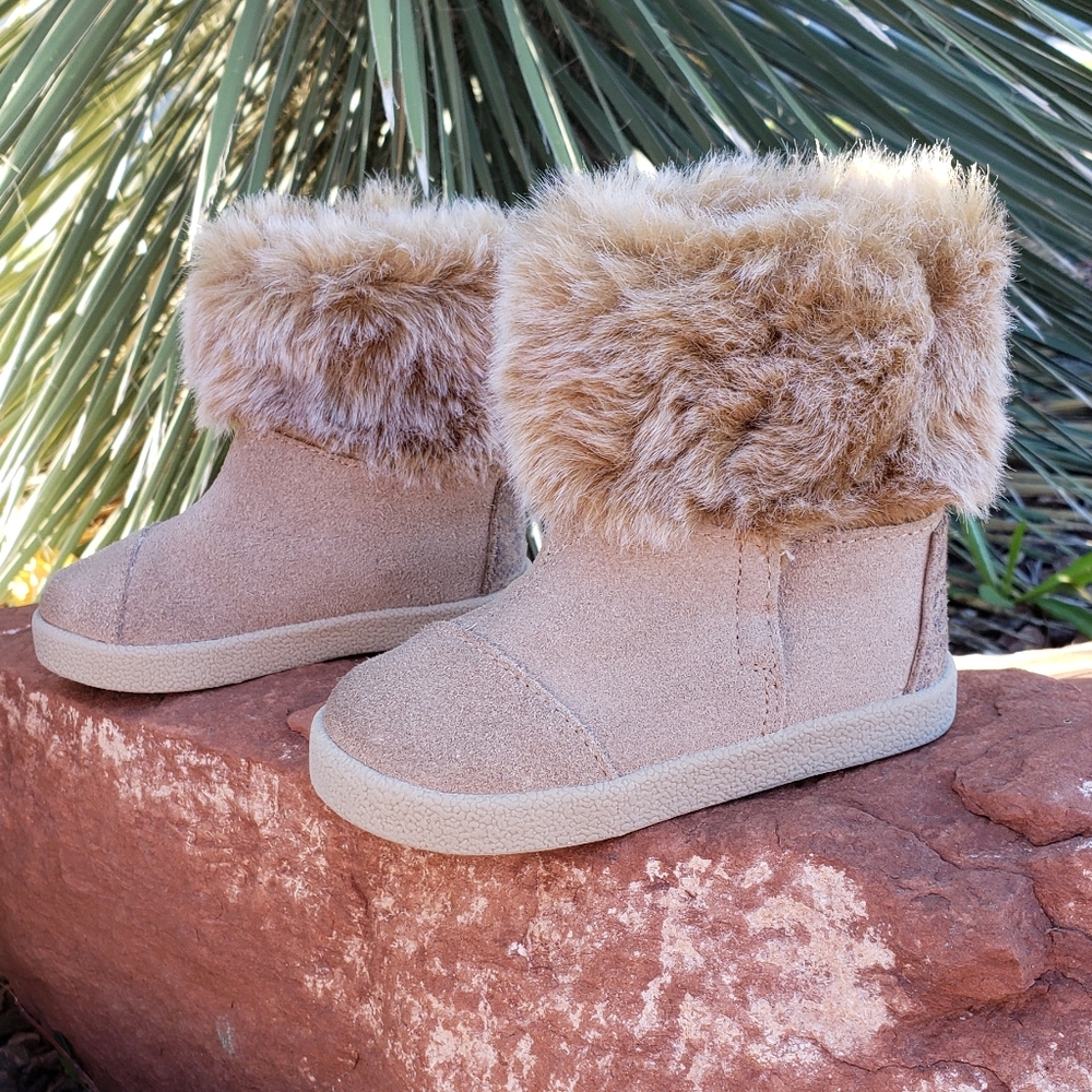 TOMS Nepal Boots - 5 (Toddler)